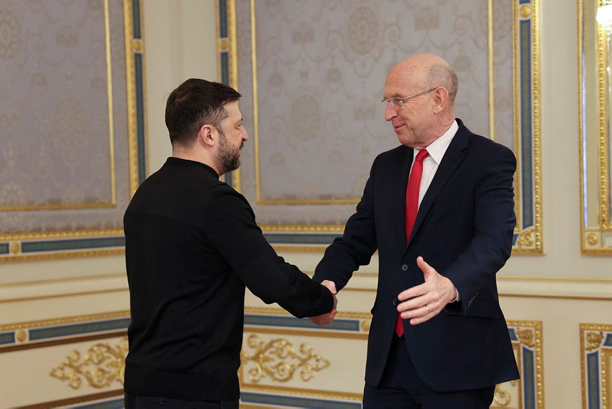 Burnham offers Zelensky ‘unwavering support’ as UK hands over jamming technology